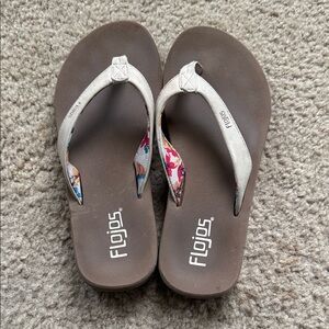 Flojos Sandals